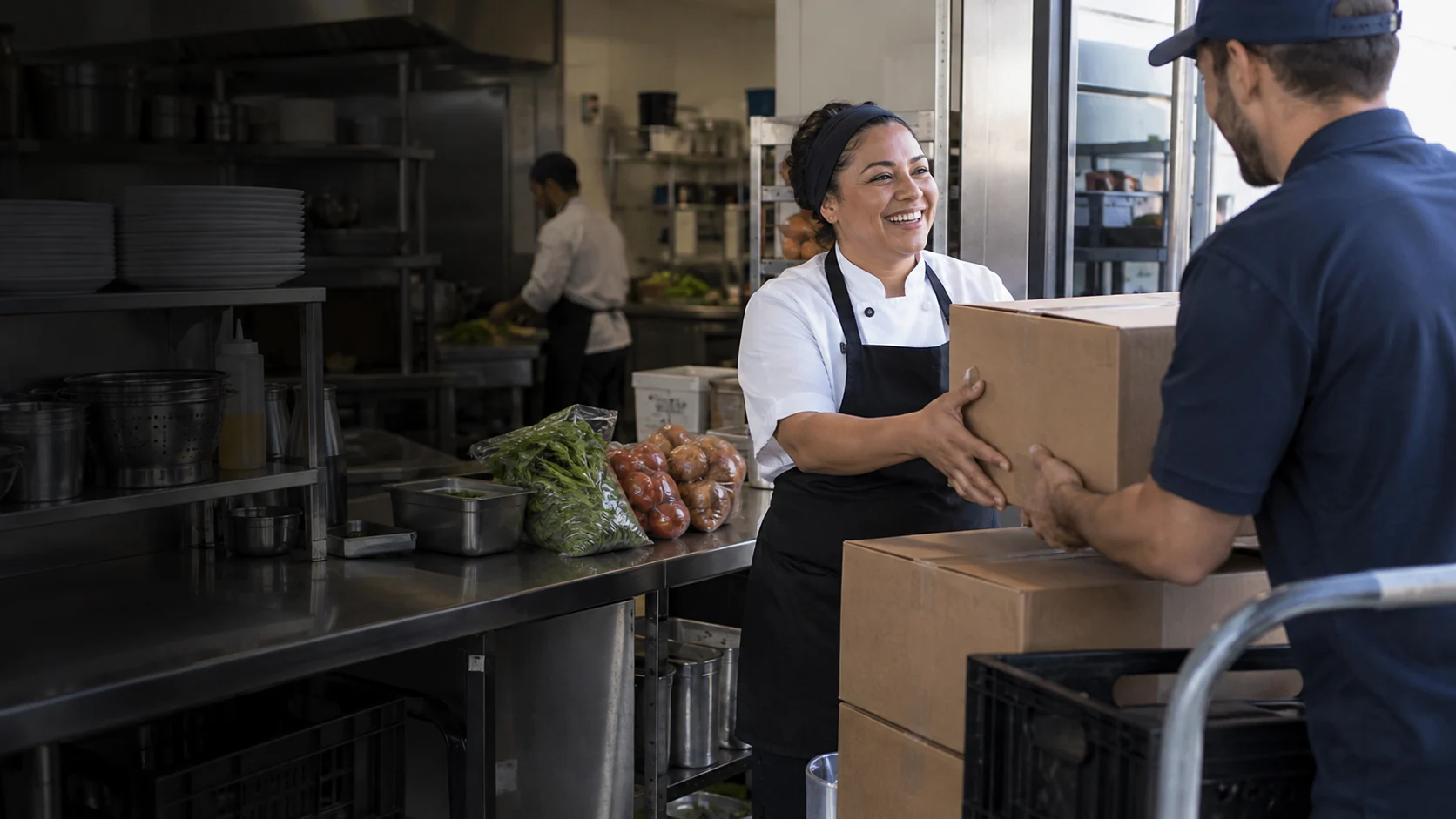 Recebimento de alimentos em uma cozinha profissional